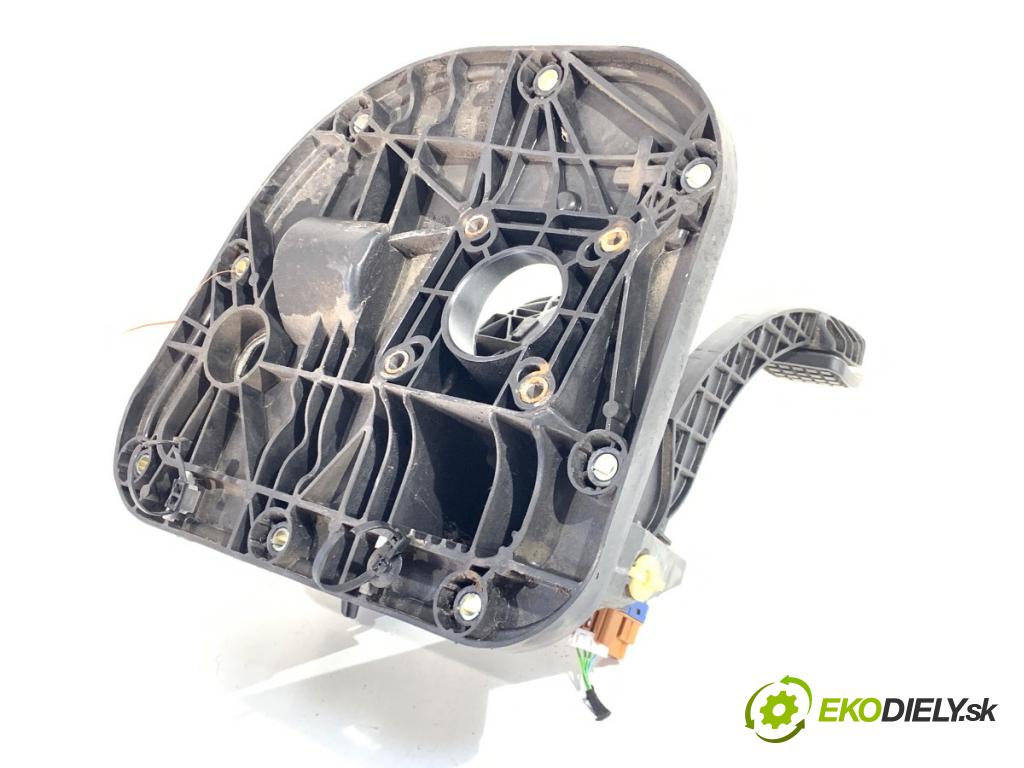 IVECO DAILY VI Platforma / podwozie 2017 115 kW 33S16, 35S16, 35C16, 40C16, 50C16 2287 PEDÁL: 5801492032 (Potenciometer plynového pedálu)