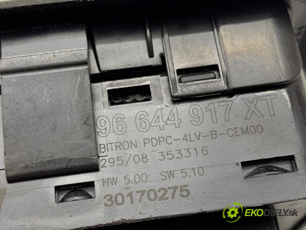 PEUGEOT 308 SW Kombi 2008 88 kW 1.6 16V 1598 přepínač oken 96644917XT (Páčky pod volantem)