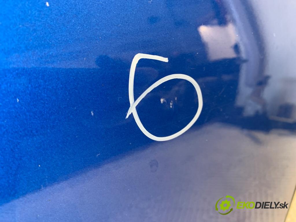 FORD FOCUS IV liftback 2019 92 kW 1.0 EcoBoost 999 Dvere pravy zad