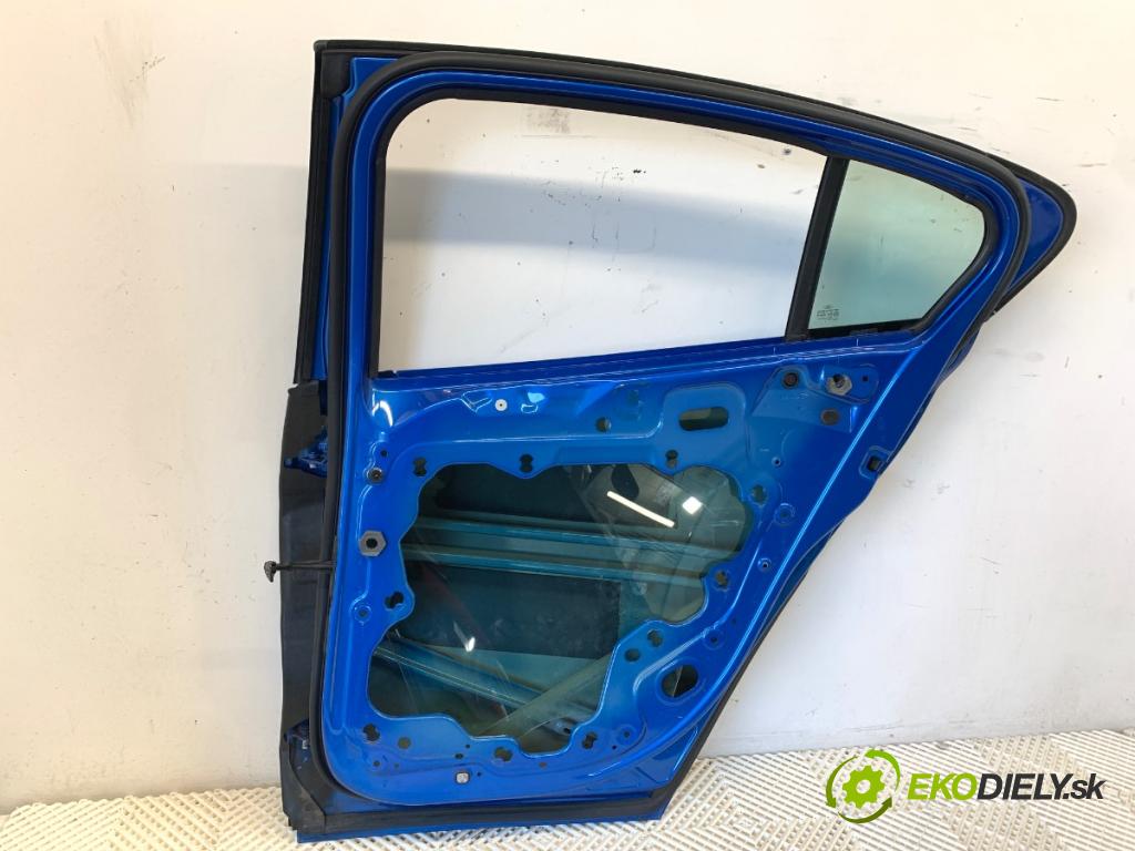 FORD FOCUS IV liftback 2019 92 kW 1.0 EcoBoost 999 Dvere pravy zad