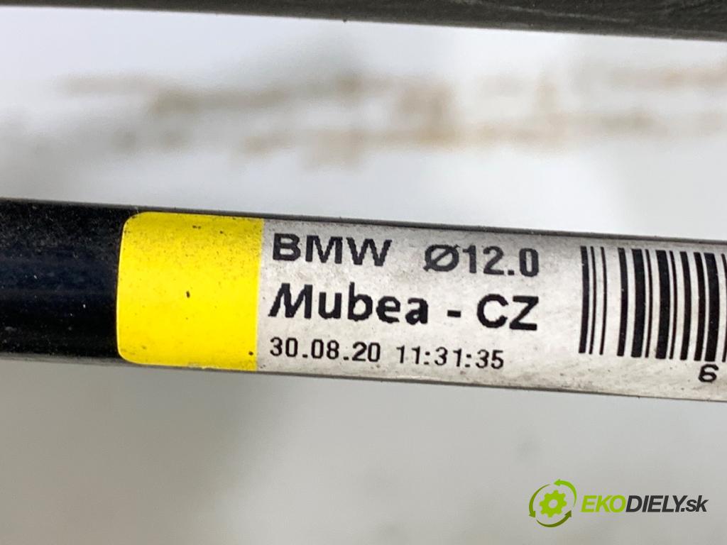 BMW F36 coupe 2020 135 kW 420 i xDrive 1998 Výstuha zad