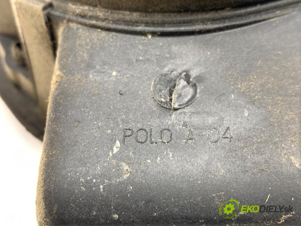 VW POLO IV 9N liftback 2009 51 kW 1.4 TDI 1422 Dvierka nádrže paliva (Kľučka dverí ostatné)