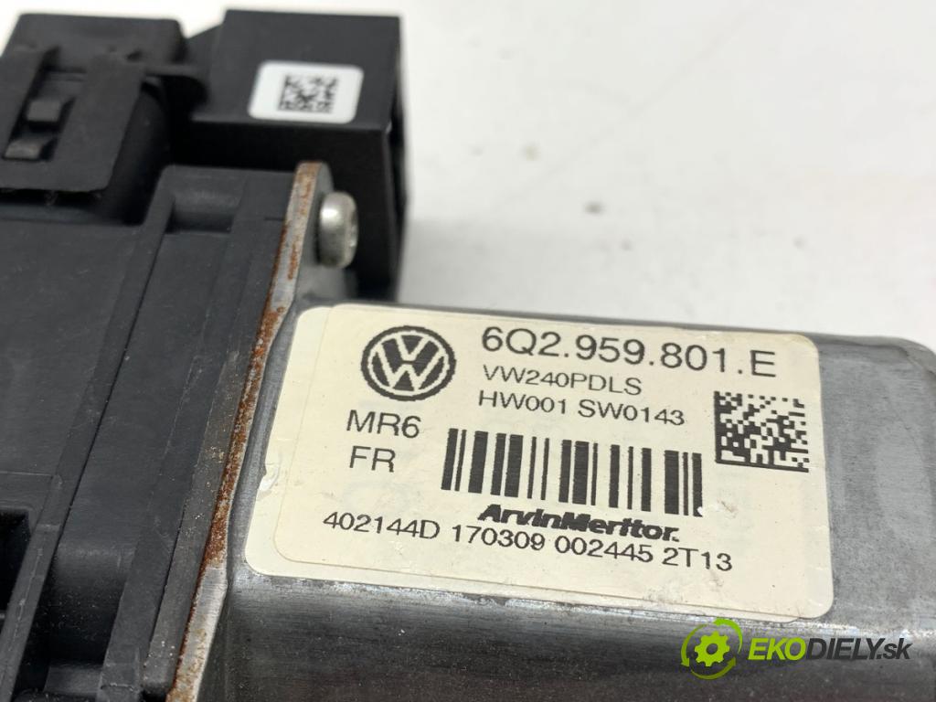 VW POLO IV 9N liftback 2009 51 kW 1.4 TDI 1422 motor sťahovaní okna pravý přední část 6Q2959801E