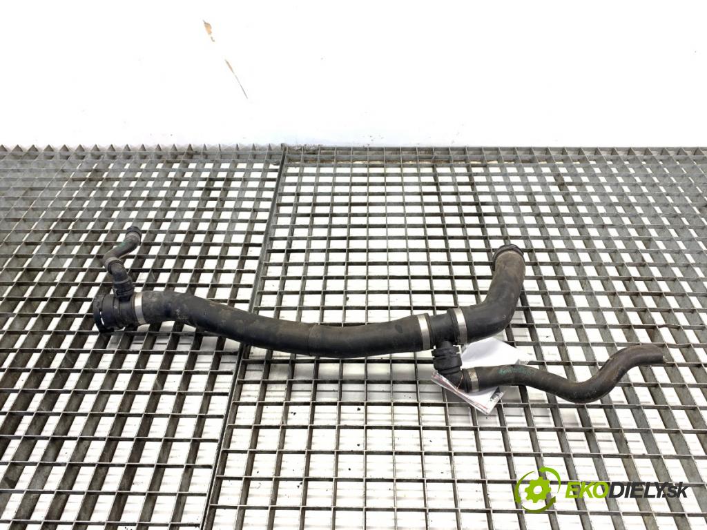 BMW F36 coupe 2020 135 kW 420 i xDrive 1998 Rúra vody 8616528