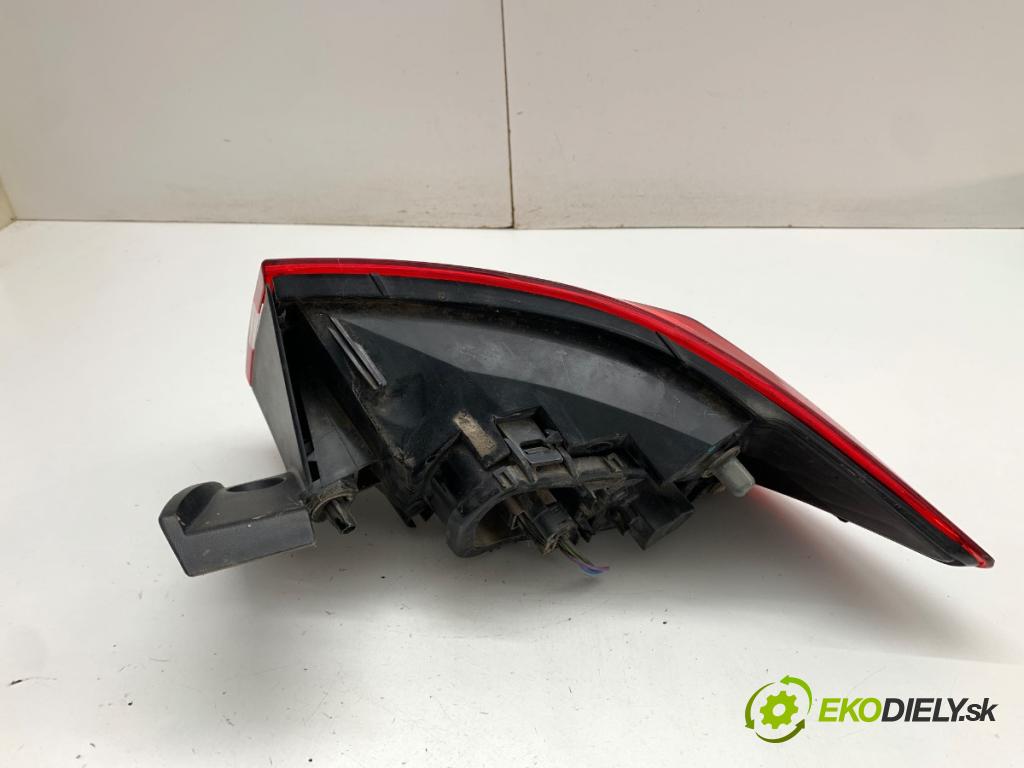 RENAULT CLIO IV liftback 2015 66 kW 1.5 dCi 90 1461 světlo levý zadní část 265553021R