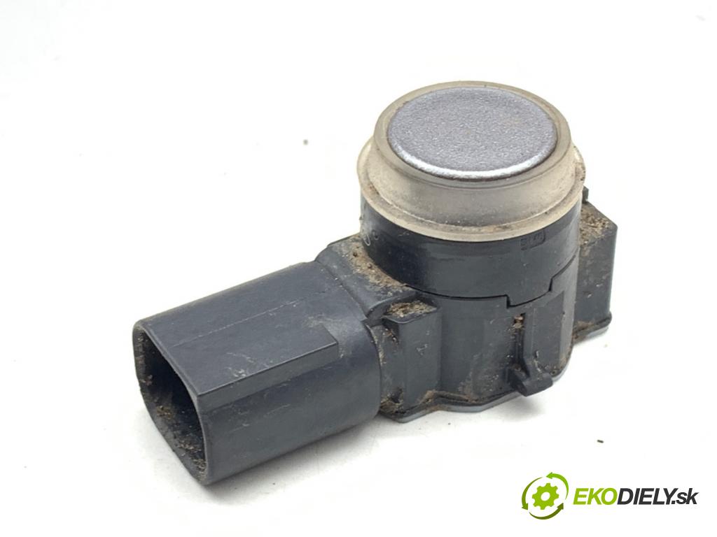 PEUGEOT 3008 SUV 2020 96 kW 1.2 THP/ PureTech 130 1199 snímač PDC 9800210677F4