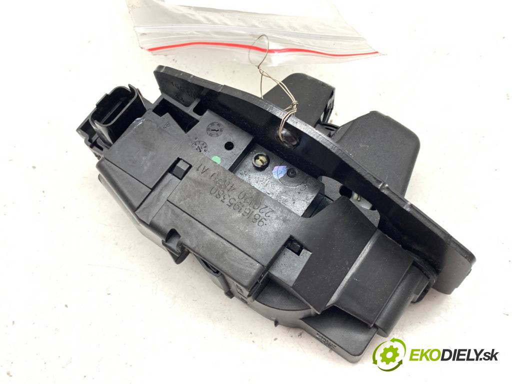 PEUGEOT 3008 SUV 2020 96 kW 1.2 THP/ PureTech 130 1199 zámok dveří zadní část 9816195380