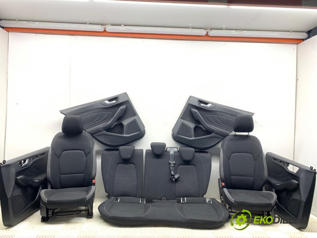 FORD FOCUS IV liftback 2019 92 kW 1.0 EcoBoost 999 sedadla sedačky sedadlo boční 