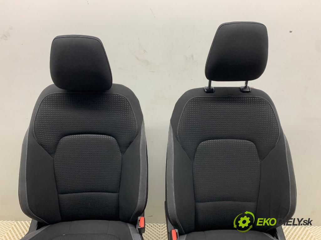 FORD FOCUS IV liftback 2019 92 kW 1.0 EcoBoost 999 sedadla sedačky sedadlo boční