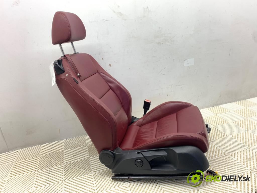 VW EOS kabriolet 2008 103 kW 2.0 TDI 1968 sedadlo pravý přední část