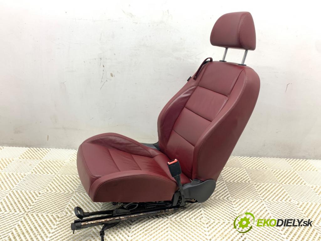 VW EOS kabriolet 2008 103 kW 2.0 TDI 1968 sedadlo pravý přední část