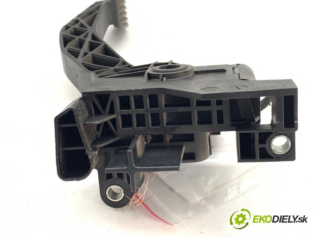 IVECO DAILY VI Platforma / podwozie 2017 115 kW 33S16, 35S16, 35C16, 40C16, 50C16 2287 Potenciometer plynu 5801333490 (Potenciometer plynového pedálu)