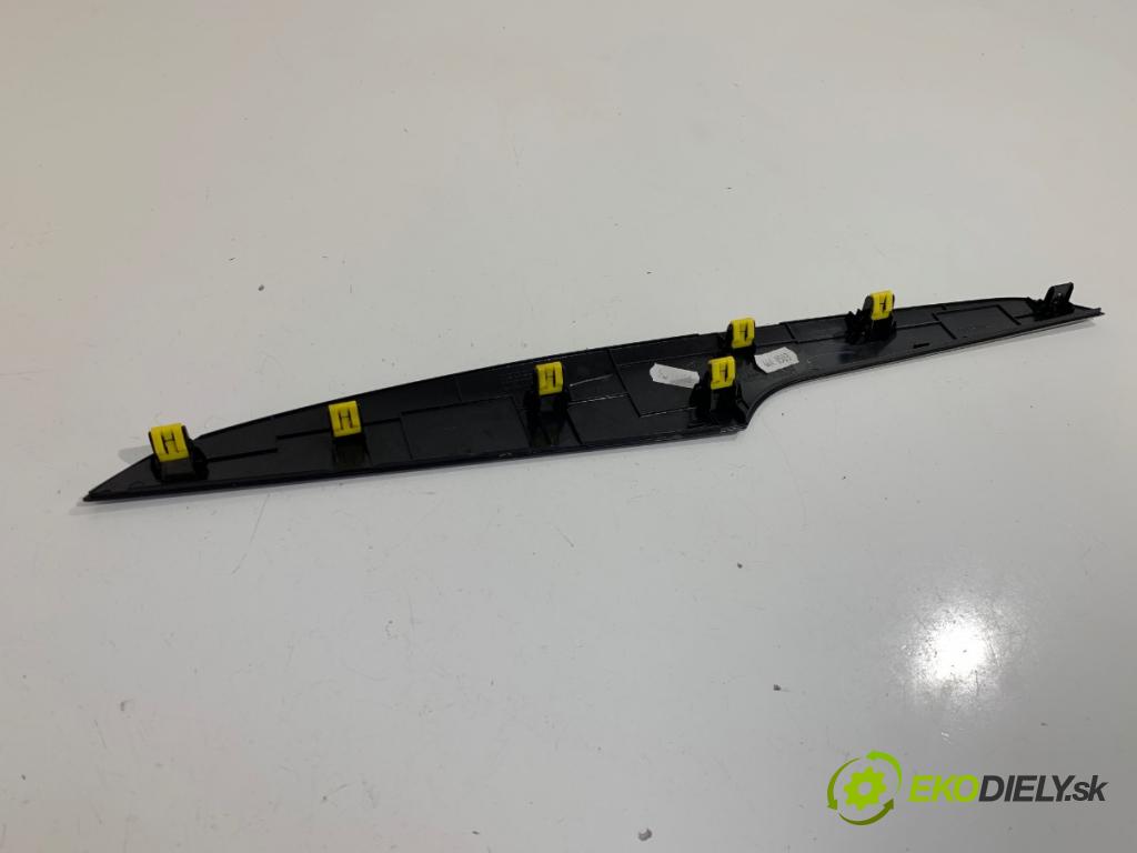 RENAULT TALISMAN sedan 2017 118 kW 1.6 dCi 160 1598 lišty kryt 682477040R (Lišta)