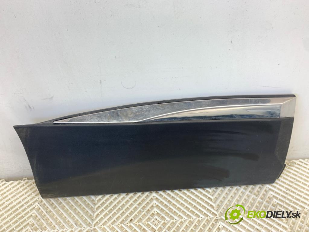PEUGEOT 3008 SUV 2020 96 kW 1.2 THP/ PureTech 130 1199 lišta dveře pravý zadní část 9811403377