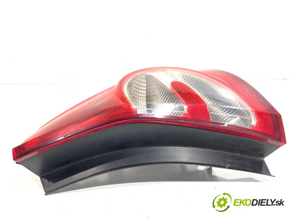 DACIA SANDERO liftback 2009 55 kW 1.4 (B30C, BS0C, BS0A, BS0G, BS1F, BS0E) 1390 světlo pravý zadní část 8200734824