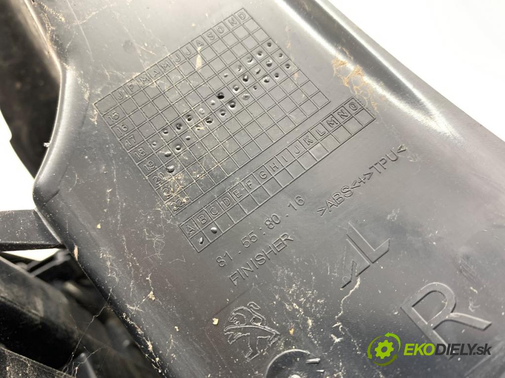 PEUGEOT 3008 SUV 2020 96 kW 1.2 THP/ PureTech 130 1199 světlo pravý zadní část 9810477080