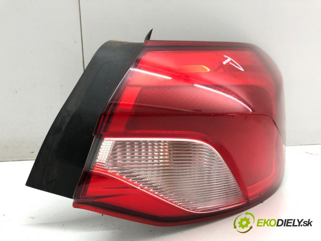 FORD FOCUS IV liftback 2019 92 kW 1.0 EcoBoost 999 Svetlo pravy zad JX7B-13404-CE