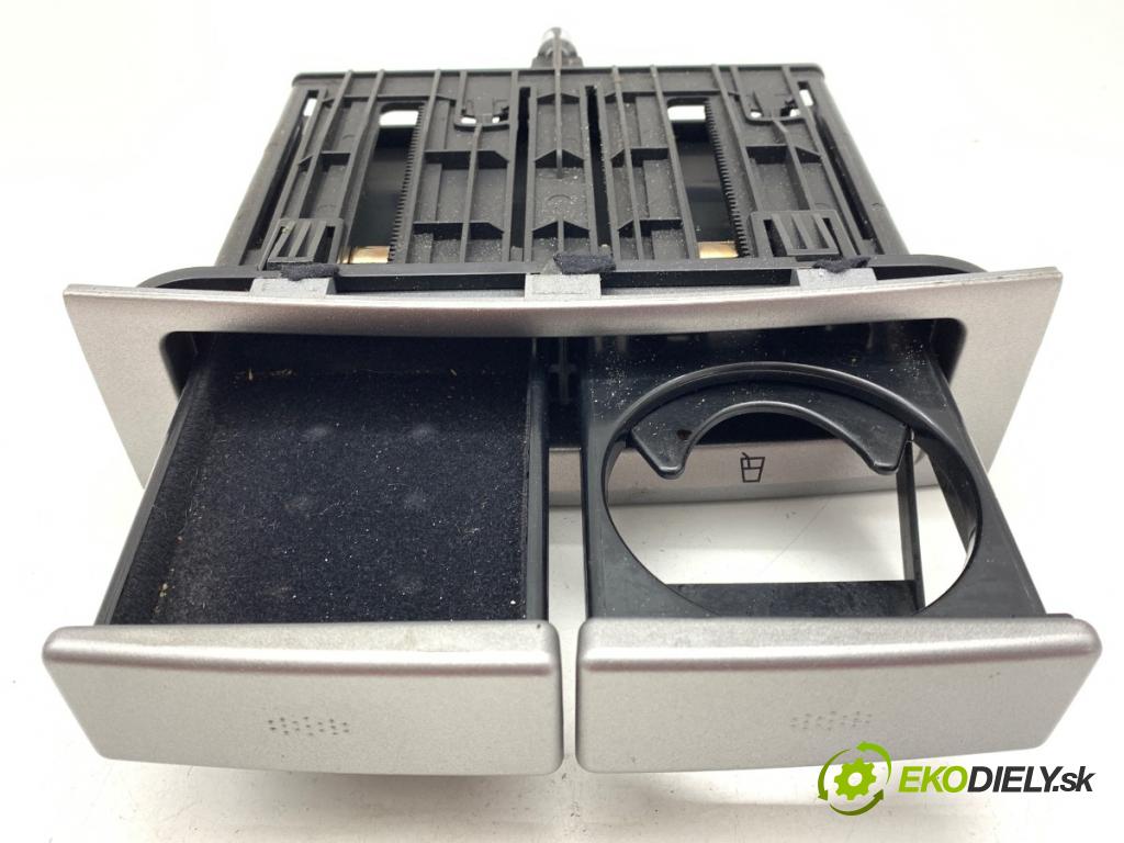 ALFA ROMEO 147 liftback 2005 77 kW 1.6 16V T.SPARK ECO (937.AXA1A, 937.BXA1A) 1598 Držiak na nápoje 7352990590 (Držiak (úchyt) na nápoje)