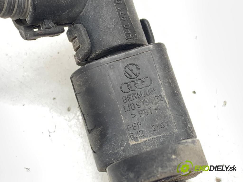 VW PASSAT B6 sedan 2006 110 kW 2.0 FSI 1984 váha vzduchu  (Snímač hmotnosti vzduchu)