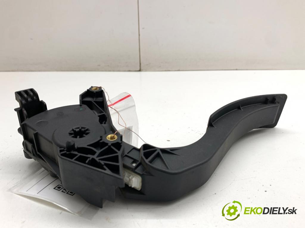 RENAULT CLIO IV liftback 2015 66 kW 1.5 dCi 90 1461 Potenciometer plynu 180029347R (Potenciometer plynového pedálu)