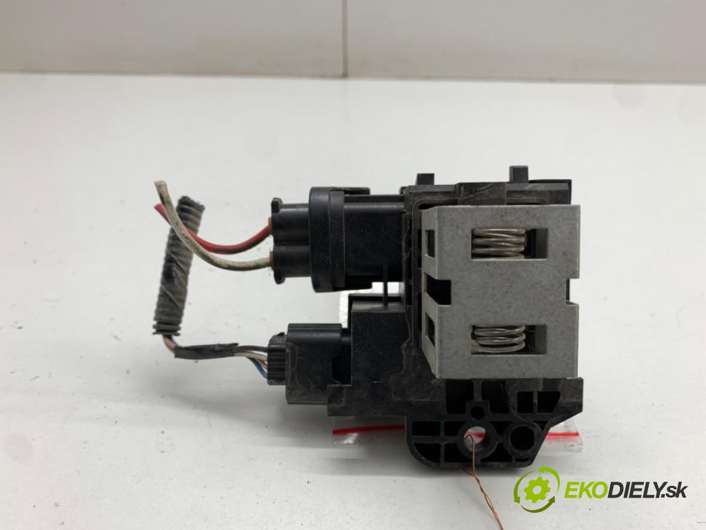 RENAULT CLIO IV liftback 2015 66 kW 1.5 dCi 90 1461 modul ventilátoru 255509263R