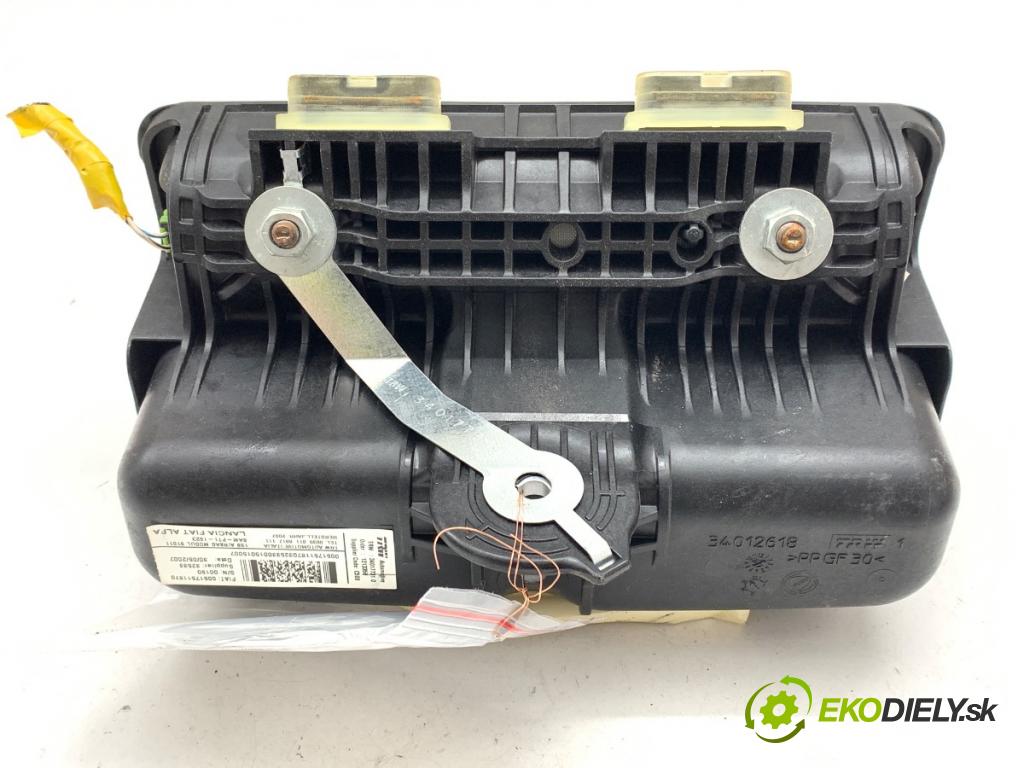 FIAT BRAVO II liftback 2007 66 kW 1.4 (198AXA1B) 1368 AirBag spolujazdca 00517511870 (Airbag)