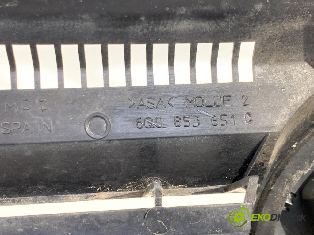 VW POLO IV 9N liftback 2003 40 kW 1.2 1198 Mriežka maska 6Q0853651C (Mriežka predná (maska chladiča))