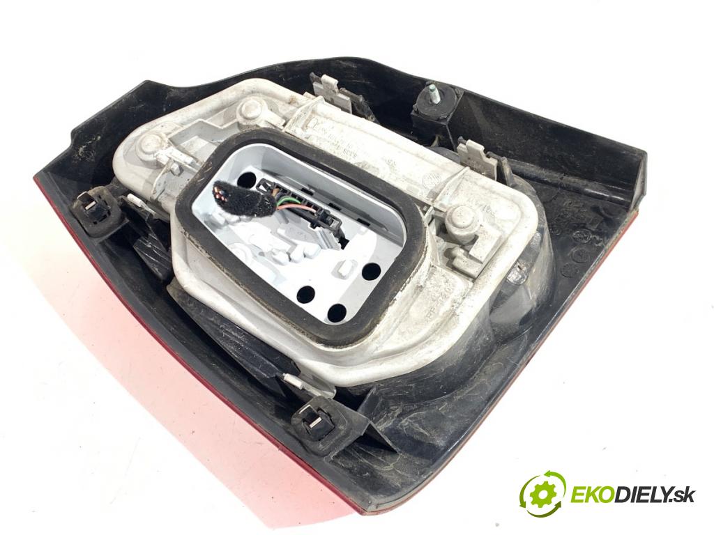 VW POLO IV 9N liftback 2003 40 kW 1.2 1198 Svetlo pravy zad 6Q6945096B