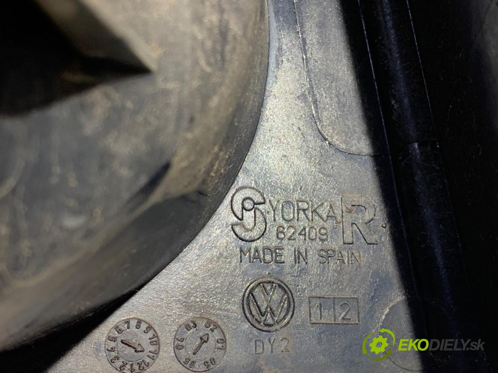 VW POLO IV 9N liftback 2003 40 kW 1.2 1198 Svetlo pravy zad 6Q6945096B