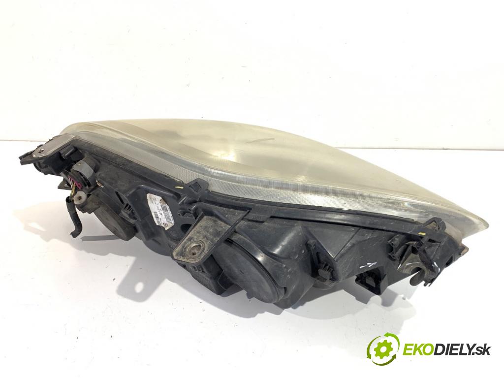 FIAT BRAVO II liftback 2007 88 kW 1.9 D Multijet (198AXB1A) 1910 Svetlomet ľavy predný 00518778840