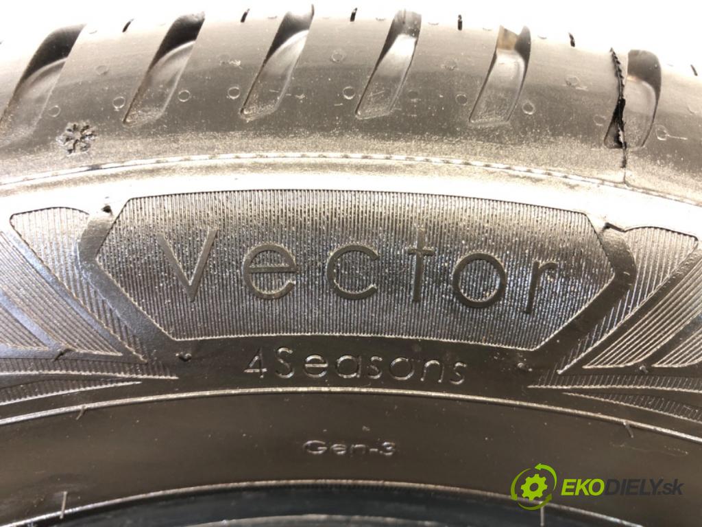 --- --- PNEUMATIKY: PARA: VÍCENÁ SEZÓNA: 195/65 R15 GOOD YEAR