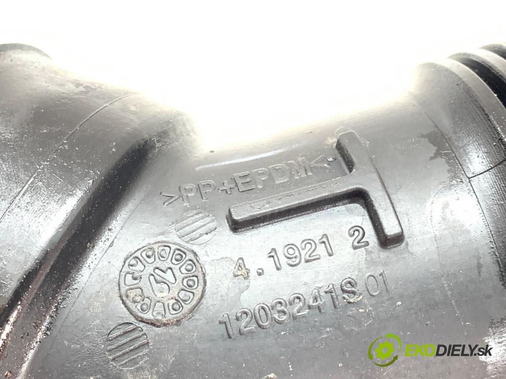 PEUGEOT 3008 SUV 2020 96 kW 1.2 THP/ PureTech 130 1199 Rúra vzduchu 9824569380