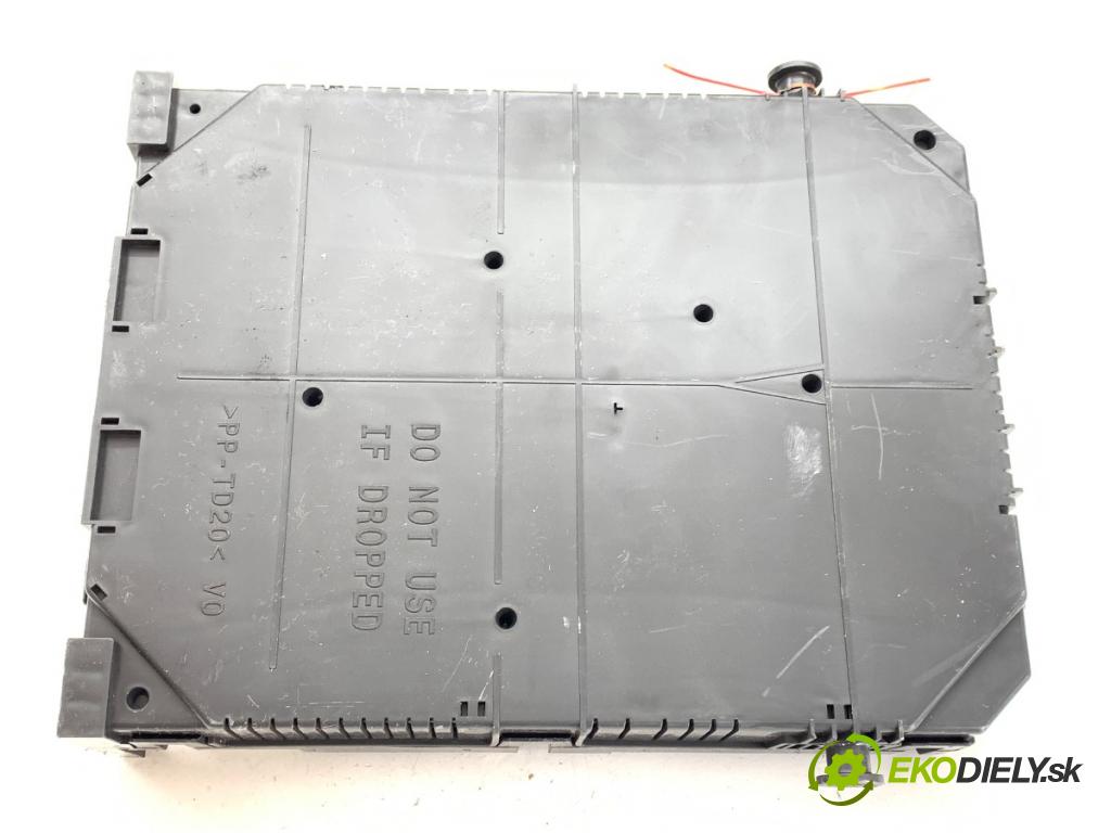 PEUGEOT 3008 SUV 2020 96 kW 1.2 THP/ PureTech 130 1199 modul komfortu 9830805680 (Komfortní modul)