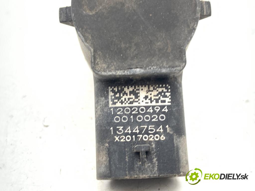 OPEL ASTRA K Kombi 2017 110 kW 1.4 Turbo (35) 1399 snímač PDC 13447541