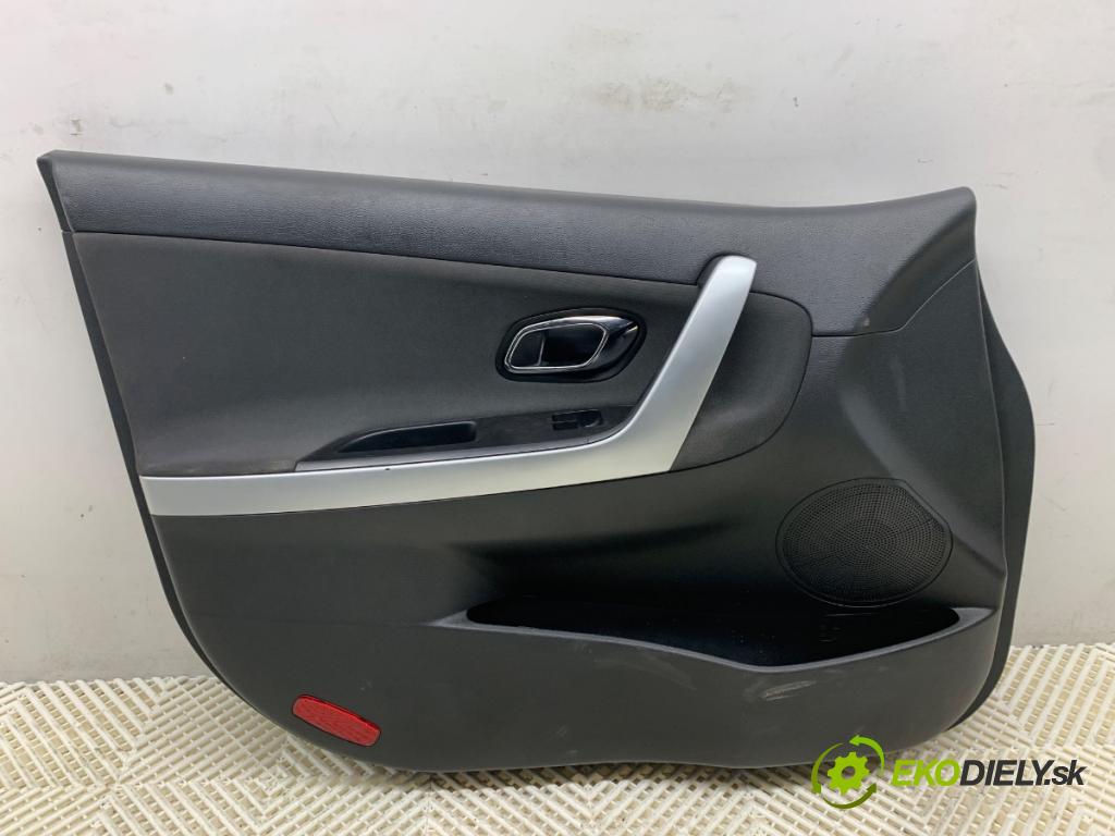 KIA CEED Kombi 2015 94 kW 1.6 CRDi 128 1582 čalúnenie Dvere ľavy predný 