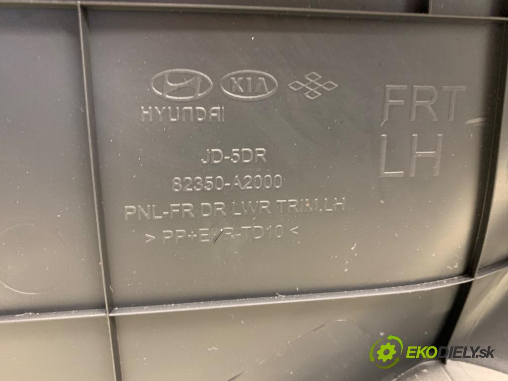 KIA CEED Kombi 2015 94 kW 1.6 CRDi 128 1582 čalúnenie Dvere ľavy predný