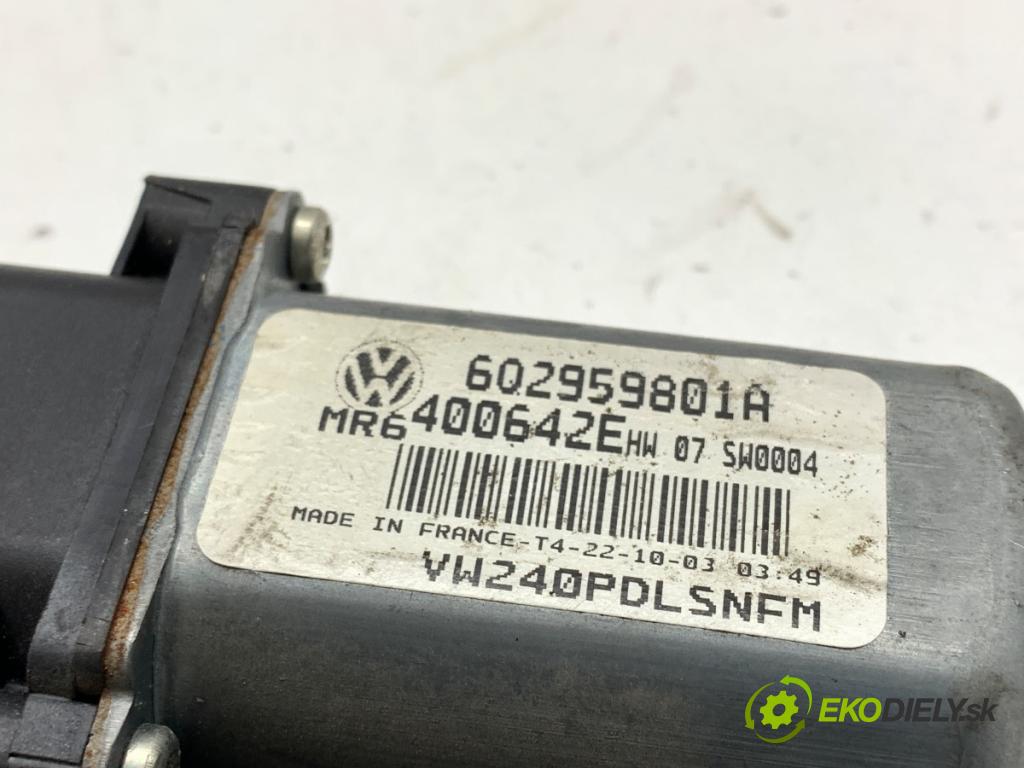 VW POLO IV 9N liftback 2003 55 kW 1.4 TDI 1422 motor sťahovaní okna pravý přední část 6Q2959801A