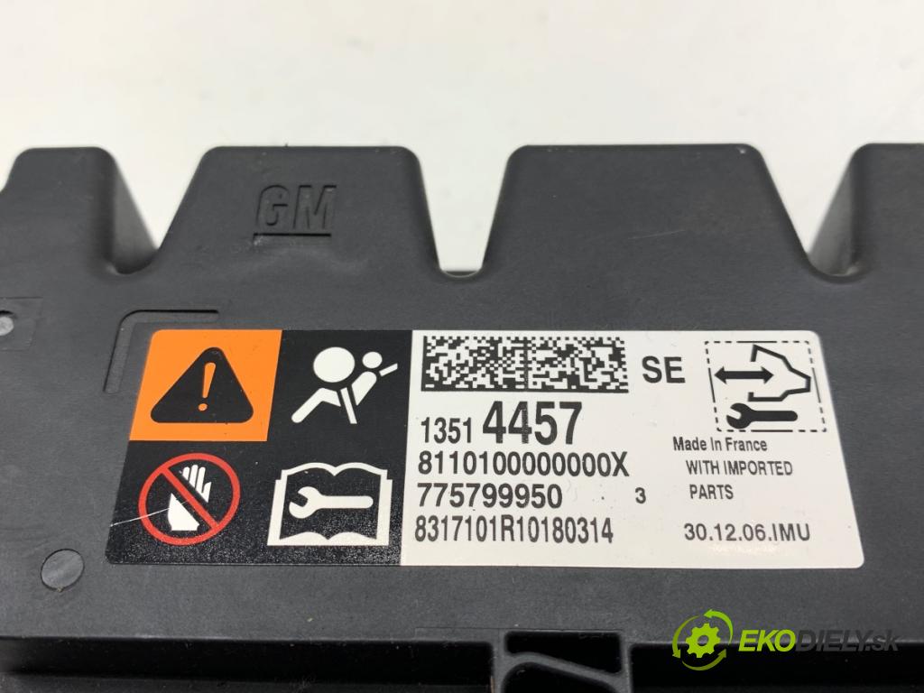 OPEL ASTRA K Kombi 2017 110 kW 1.4 Turbo (35) 1399 senzor airbag 13514457 (Snímač)