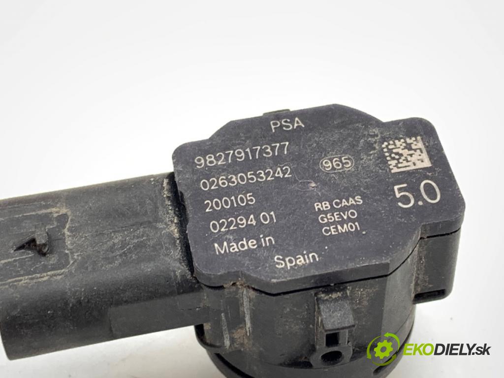 PEUGEOT 3008 SUV 2020 96 kW 1.2 THP/ PureTech 130 1199 snímač PDC 9827917377