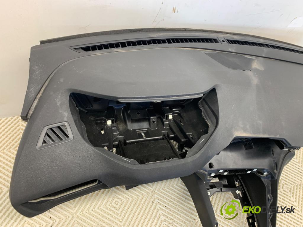 PEUGEOT 3008 SUV 2020 96 kW 1.2 THP/ PureTech 130 1199 palubní doska  (Palubní deska)