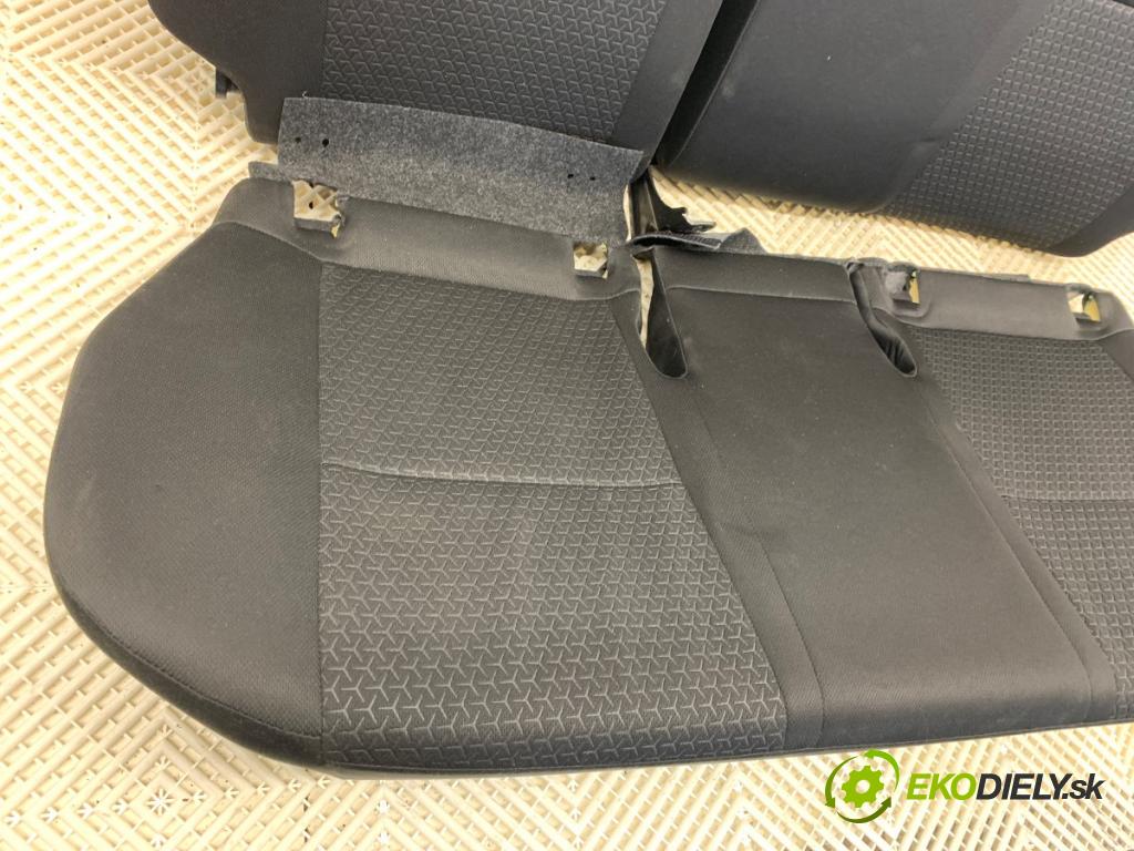 SUZUKI SWIFT V liftback 2019 66 kW 1.2 (A2L412) 1242 sedadlo druhý VLÁDA: