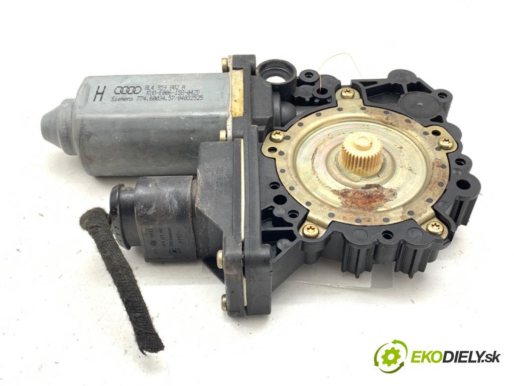 AUDI A3 8L liftback 2002 75 kW 1.6 1595 motor sťahovaní okna pravý zadní část 8L4959802A