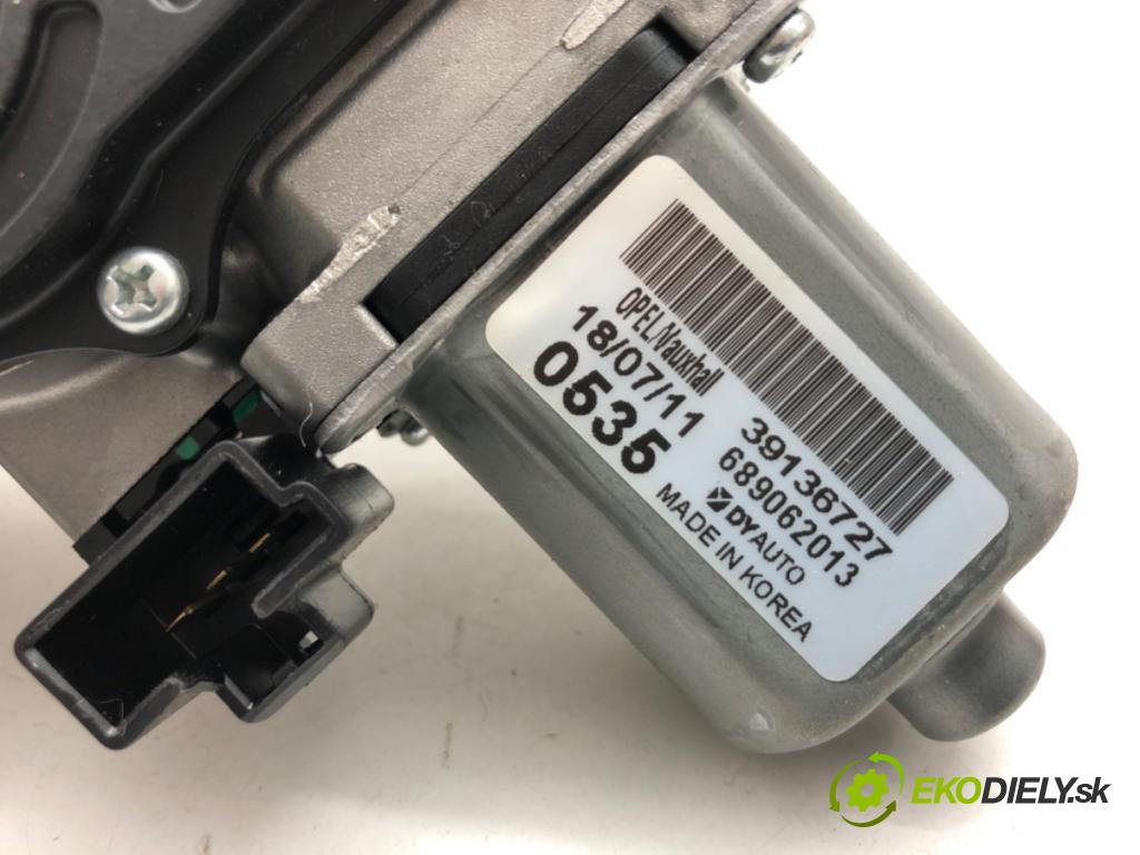 OPEL INSIGNIA B liftback 2019 147 kW 1.6 Turbo (68) 1598 Motor stieračov zad 39136727