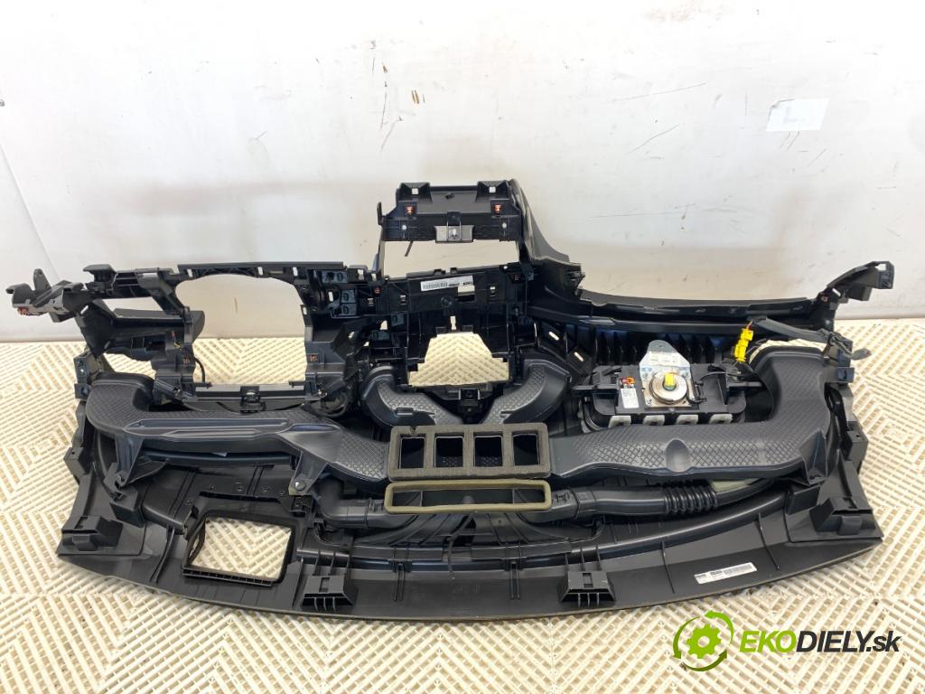 OPEL INSIGNIA B liftback 2019 147 kW 1.6 Turbo (68) 1598 palubní doska 3009976600 (Palubní deska)