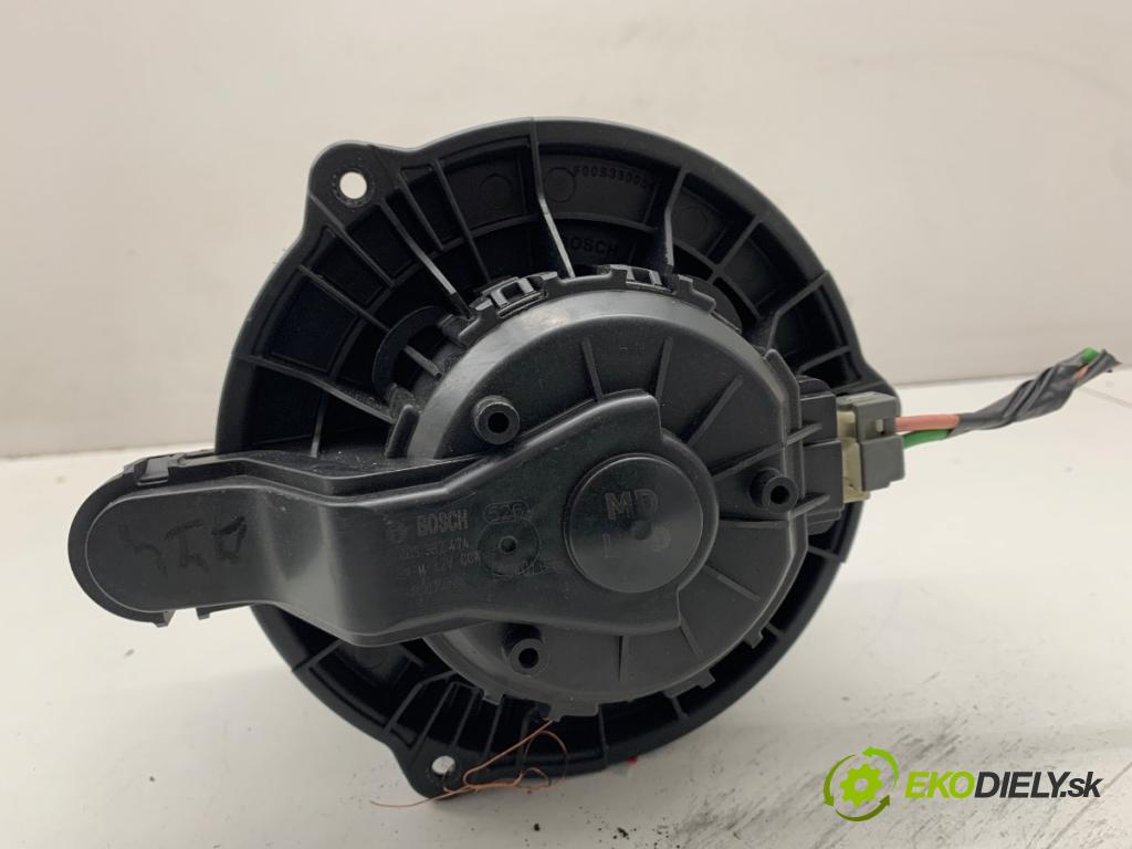 KIA CEED Kombi 2015 94 kW 1.6 CRDi 128 1582 topení F00S3B2474