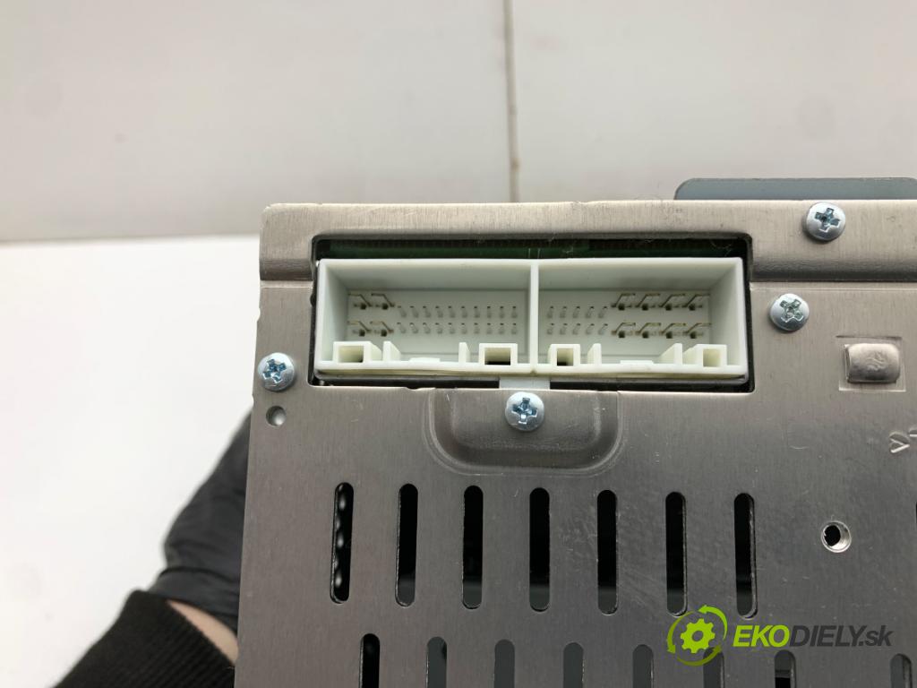 KIA CEED Kombi 2015 94 kW 1.6 CRDi 128 1582 RADIO 96170A2100WK (Audio zařízení)