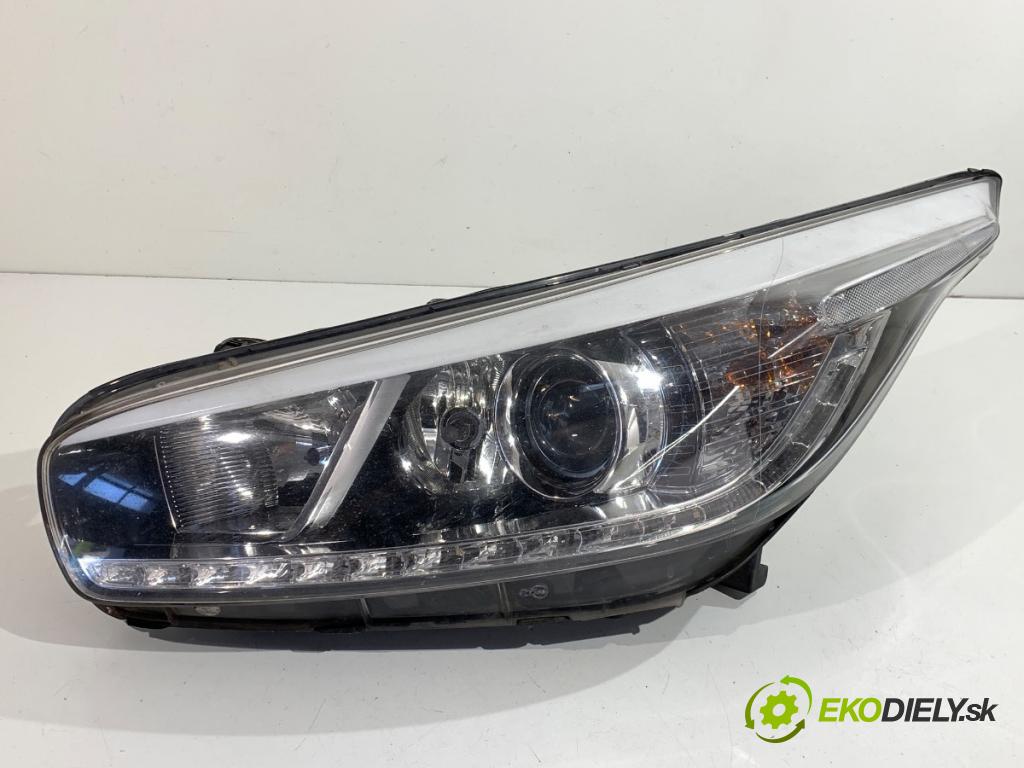 KIA CEED Kombi 2015 94 kW 1.6 CRDi 128 1582 Svetlomet ľavy predný 92101-A2220