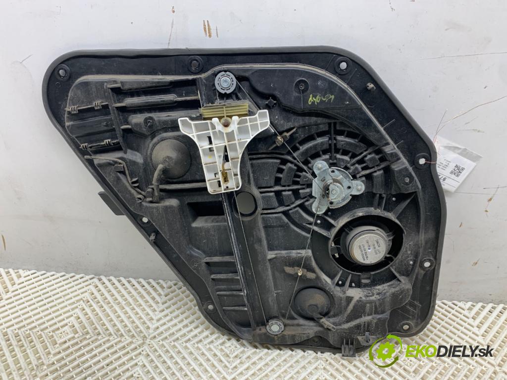 KIA CEED Kombi 2015 94 kW 1.6 CRDi 128 1582 Mechanizmus okna pravy zad 83480-A2300