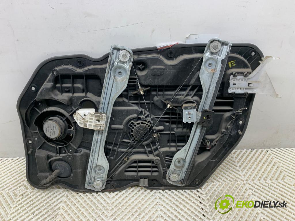 KIA CEED Kombi 2015 94 kW 1.6 CRDi 128 1582 Mechanizmus okna ľavy predný 82470-A2300