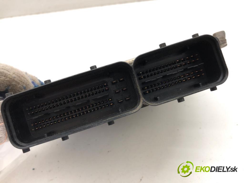 KIA CEED Kombi 2015 94 kW 1.6 CRDi 128 1582 riadiaca jednotka Motor 39111-2A978 (Riadiaca jednotka)